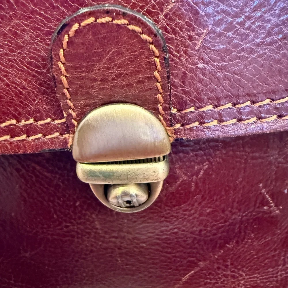 Artisan Craftsmanship, timeless luxury made in Italy Old Angler Firenze bag
